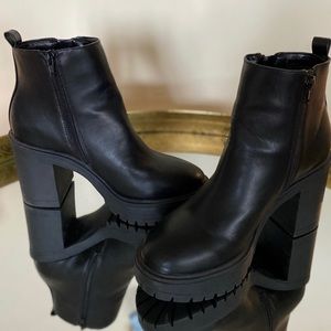 Steve Madden chunky platform heeled boots